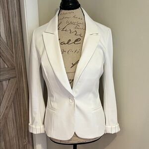 White House Black Market Ivory Blazer